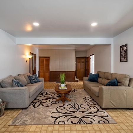 Villa Weaver Ridge Manor Millersburg Exterior foto