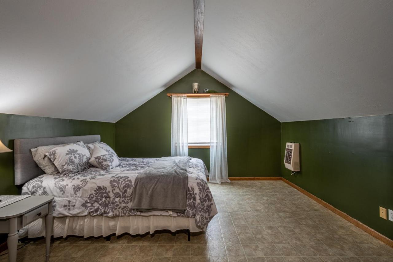 Villa Weaver Ridge Manor Millersburg Exterior foto